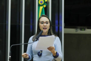 Renata Abreu inspira mulheres a ocuparem espaços de liderança no Brasil